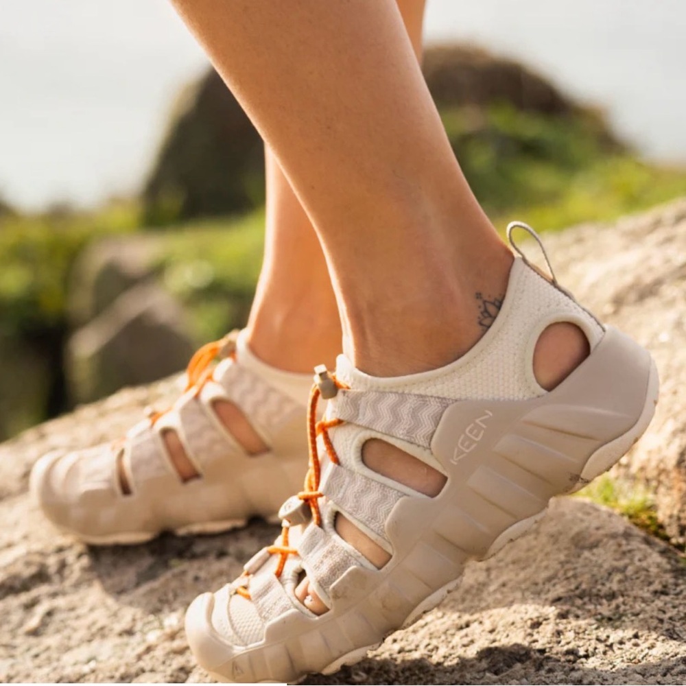 EUC Keen Women's Hyperport H2 Sandals in Taupe